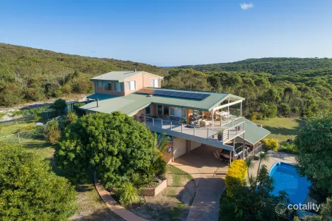 Property photo of 21 Amaroo Crescent Fingal Bay NSW 2315