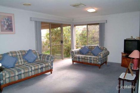 Property photo of 4 The Fred Hollows Way Mill Park VIC 3082
