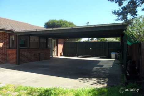 Property photo of 10 Melton Close Werribee VIC 3030