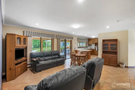 Property photo of 92-94 Tullamore Way Gleneagle QLD 4285