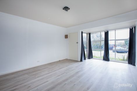 Property photo of 16 Fidge Court Jacana VIC 3047