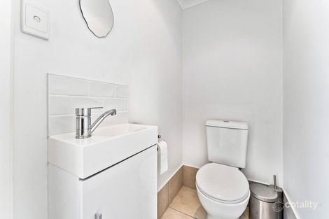 Property photo of 1/20 Finney Road Indooroopilly QLD 4068