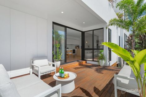 Property photo of 33 Fifth Avenue Palm Beach QLD 4221