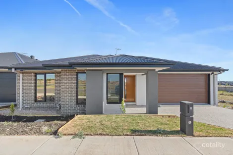 5 Winfred Dr, Mambourin, VIC 3024