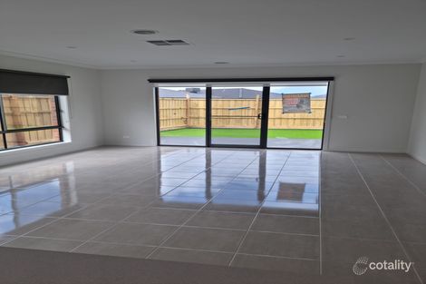 Property photo of 5 Bogong Loop Tarneit VIC 3029