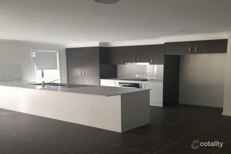 Property photo of 7 Frederick Place Park Ridge QLD 4125