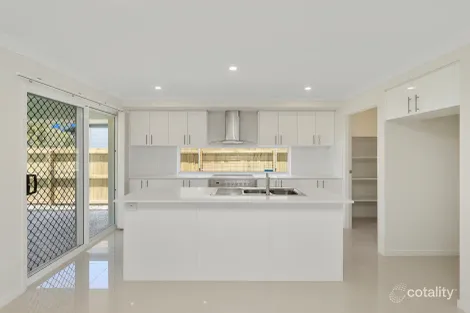 Property photo of 96 Rogers Street Beachmere QLD 4510