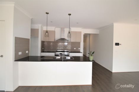 Property photo of 10 Klandy Drive Kalkallo VIC 3064