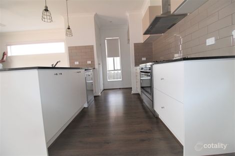 Property photo of 10 Klandy Drive Kalkallo VIC 3064