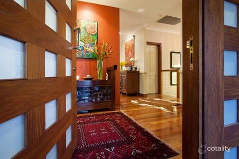 Property photo of 225 Swann Road Taringa QLD 4068