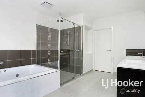 Property photo of 14 Whitecaps Avenue Point Cook VIC 3030