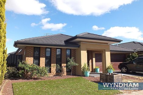 Property photo of 39 Eltham Parade Manor Lakes VIC 3024