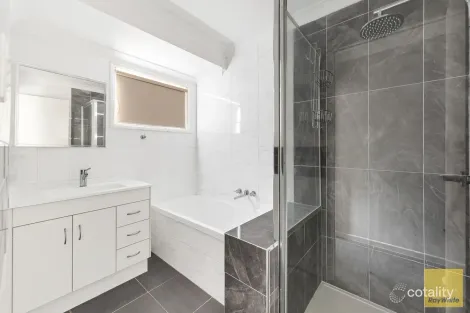 Property photo of 11 Louisa Court Emerald QLD 4720