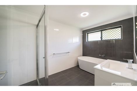 Property photo of 2/12A Pershing Street Wandal QLD 4700