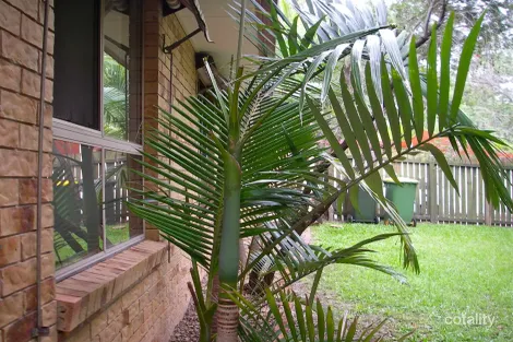 1/16 Hentdale Ct, Labrador, QLD 4215