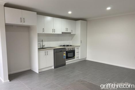 Property photo of 2/10 Graves Place Griffith NSW 2680