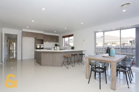 Property photo of 14 Congo Court Roxburgh Park VIC 3064