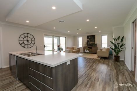 Property photo of 12 Fraser Drive Eglinton NSW 2795