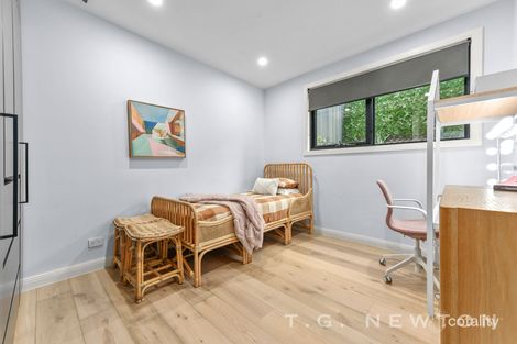 Property photo of 2/24 Glenair Street Templestowe Lower VIC 3107