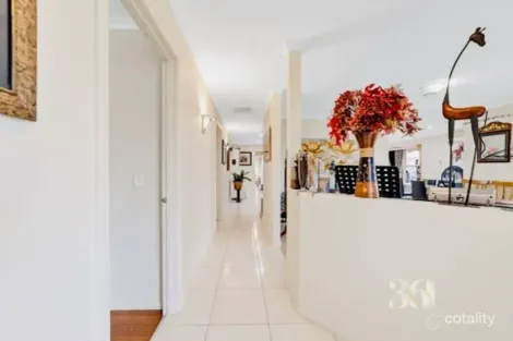 Property photo of 2 Park Place Hoppers Crossing VIC 3029