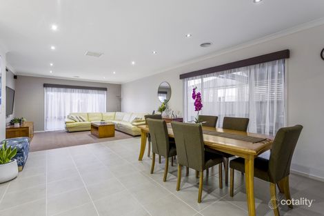 Property photo of 6 Landmark Crescent Manor Lakes VIC 3024