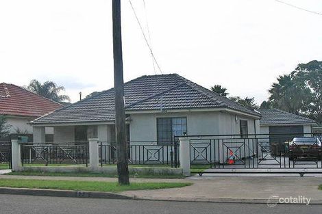 17 Tennyson Rd, Greenacre, NSW 2190