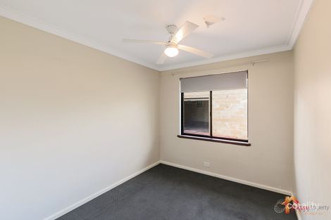 Property photo of 9 Summons Way Warnbro WA 6169