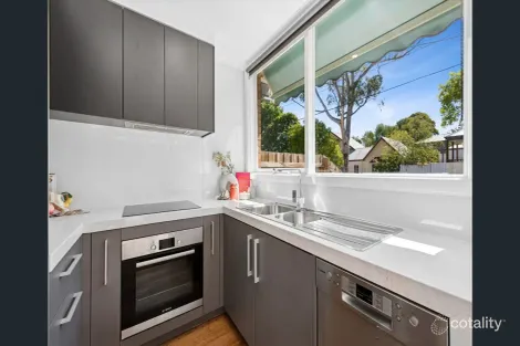 Property photo of 2/14 Kitchener Road Croydon VIC 3136
