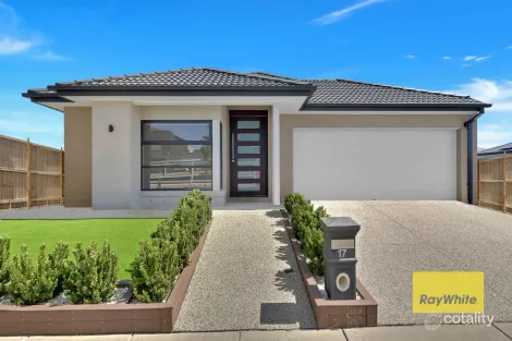 17 Ivory Rd, Donnybrook, VIC 3064