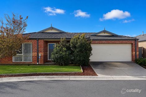 8 Leeds Pl, Langwarrin, VIC 3910