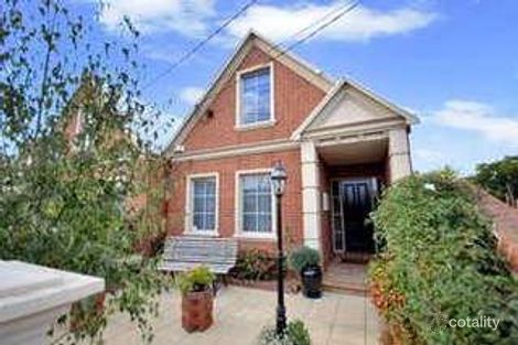 1/2 Nicholas St, Newtown, VIC 3220