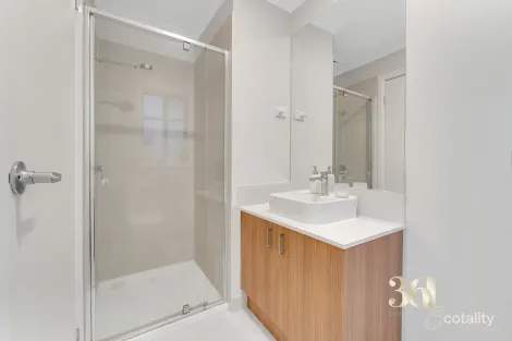Property photo of 24 Sherford Way Weir Views VIC 3338