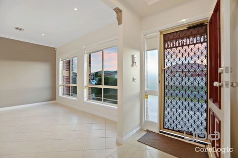 Property photo of 1/1 Governor Close Tarneit VIC 3029