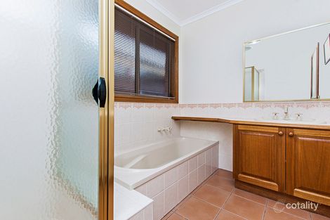 Property photo of 8 Lutana Grove Warrnambool VIC 3280