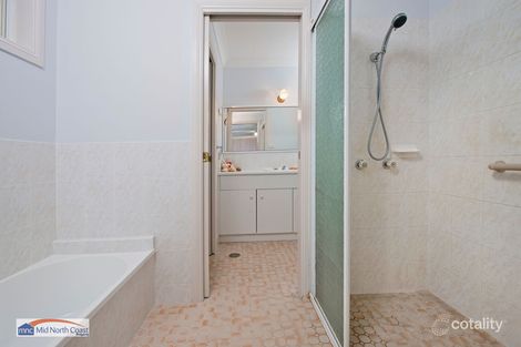Property photo of 2/32 Blackbutt Crescent Laurieton NSW 2443