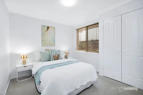 Property photo of 5 James Sea Drive Green Point NSW 2251