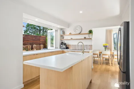 Property photo of 38 Tarra Crescent Oak Flats NSW 2529
