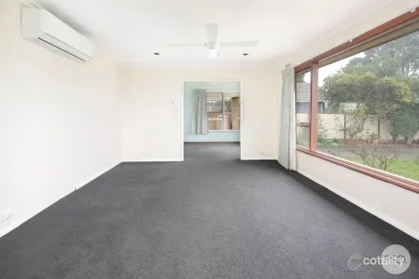 Property photo of 5 Hancock Street Wendouree VIC 3355