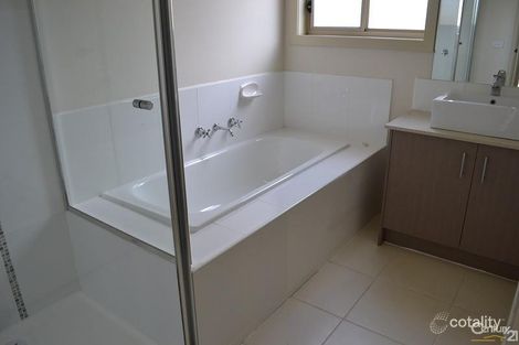Property photo of 15 Bluehills Boulevard Pakenham VIC 3810