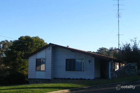 11 Lowanna Pl, Unanderra, NSW 2526