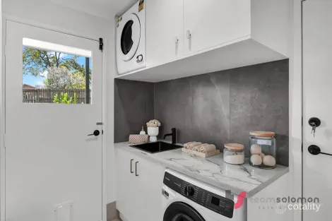 Property photo of 52 Kiewa Drive Loganholme QLD 4129