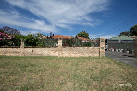 Property photo of 21 Ripplewood Avenue Thornlie WA 6108