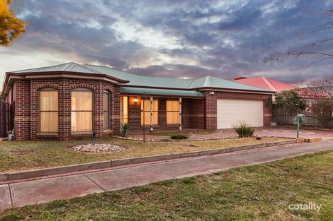 Property photo of 27 Lancaster Drive Point Cook VIC 3030