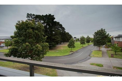 Property photo of 21 Notre Dame Parade Mulgrave VIC 3170
