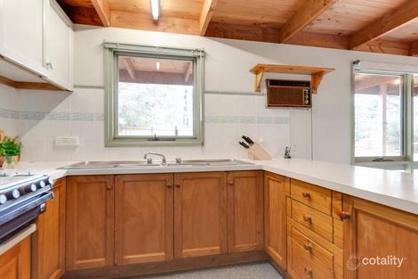 Property photo of 68 Silvertop Crescent Frankston North VIC 3200