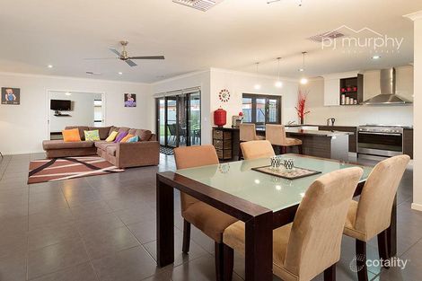 Property photo of 35 Whiteley Circuit Baranduda VIC 3691