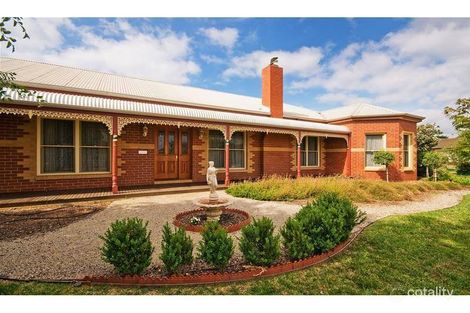 Property photo of 1 Perch Close Werribee South VIC 3030