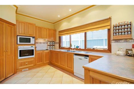 Property photo of 1 Perch Close Werribee South VIC 3030