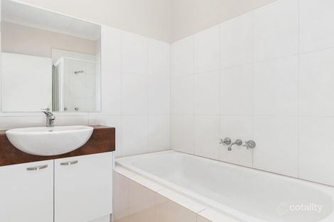 Property photo of 2/126 Wilsons Road Newcomb VIC 3219