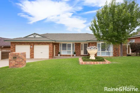 11 Kirrang Ave, Glenfield Park, NSW 2650
